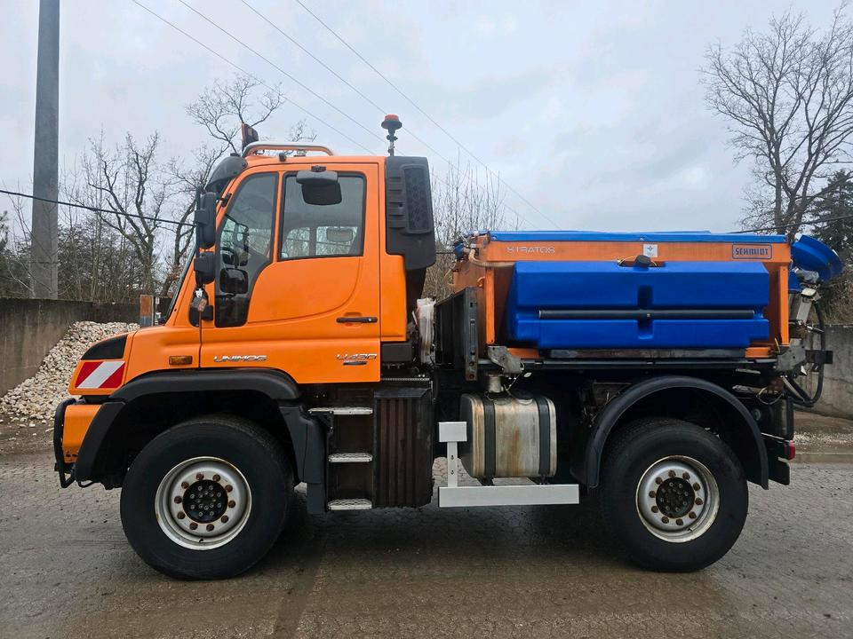 Unimog U 430 EAS Easy-Drive Variopilot U527 535 430 427 423 Mercedes-Benz 405 UGE UGN Hydrostat - Snow removal vehicle: picture 2 Unimog U 430 EAS Easy-Drive Variopilot U527 535 430 427 423 Mercedes-Benz 405 UGE UGN Hydrostat - Snow removal vehicle: picture 2