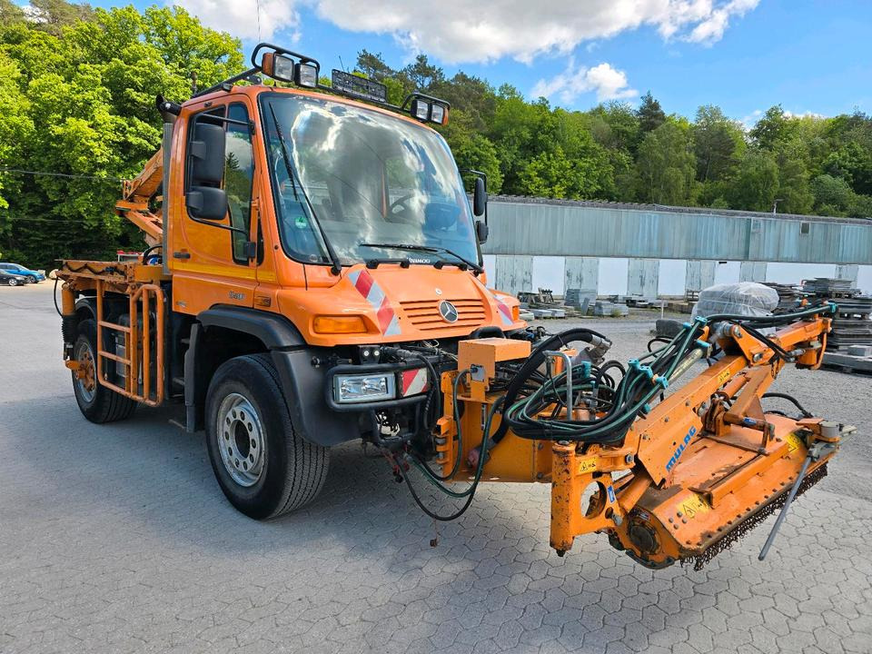 Unimog U400 405/12 6-Zylinder mit Mulag Böschungsmäher Böschungsmulcher Frontmäher Randstreifenmäher Mercedes-Benz U 400 300 500 - Snow removal vehicle: picture 2 Unimog U400 405/12 6-Zylinder mit Mulag Böschungsmäher Böschungsmulcher Frontmäher Randstreifenmäher Mercedes-Benz U 400 300 500 - Snow removal vehicle: picture 2