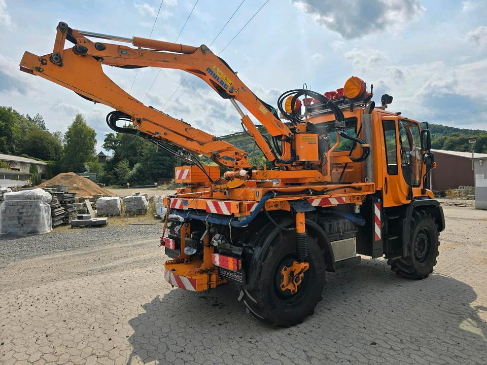 Unimog U400 6-Zylinder 2010 405/10 405/12 NKS-Z-UGN-43K Bluetec 5 Mercedes-Benz UGE UGN Mulag MHU 800 Mähausleger Böschungsmäher Böschungsmulcher Küpper-Weisser IMS Salzstreuer - Snow removal vehicle: picture 4 Unimog U400 6-Zylinder 2010 405/10 405/12 NKS-Z-UGN-43K Bluetec 5 Mercedes-Benz UGE UGN Mulag MHU 800 Mähausleger Böschungsmäher Böschungsmulcher Küpper-Weisser IMS Salzstreuer - Snow removal vehicle: picture 4