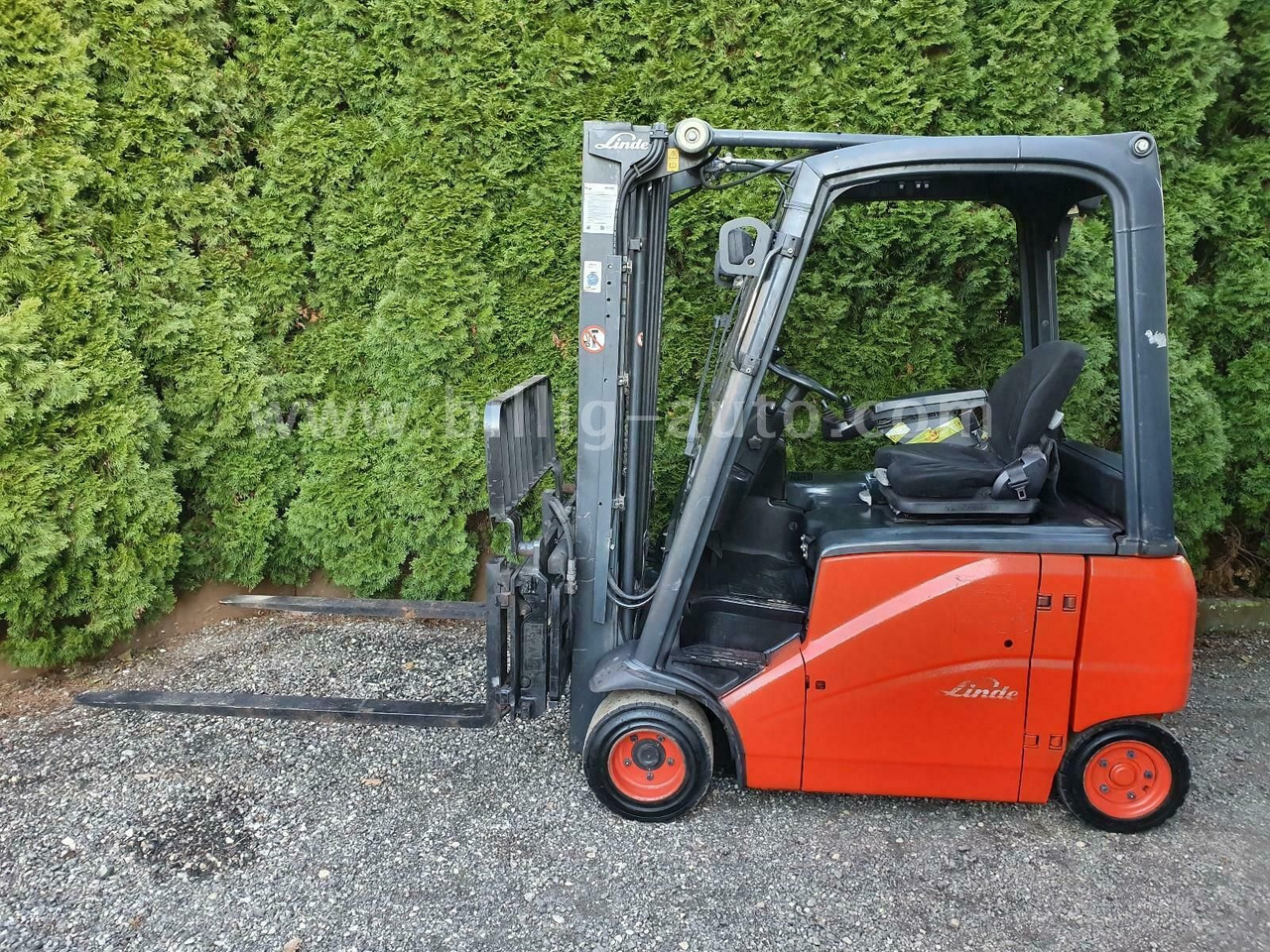 Linde E18 PH 4-Rad Seitenschieber*Zinkenverstellung* - Electric forklift: picture 2 Linde E18 PH 4-Rad Seitenschieber*Zinkenverstellung* - Electric forklift: picture 2
