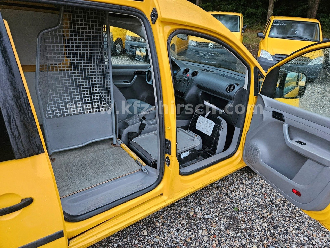 Volkswagen Caddy 2.0SDI*2xSchiebetüre*1.Hand* - Small van: picture 4 Volkswagen Caddy 2.0SDI*2xSchiebetüre*1.Hand* - Small van: picture 4