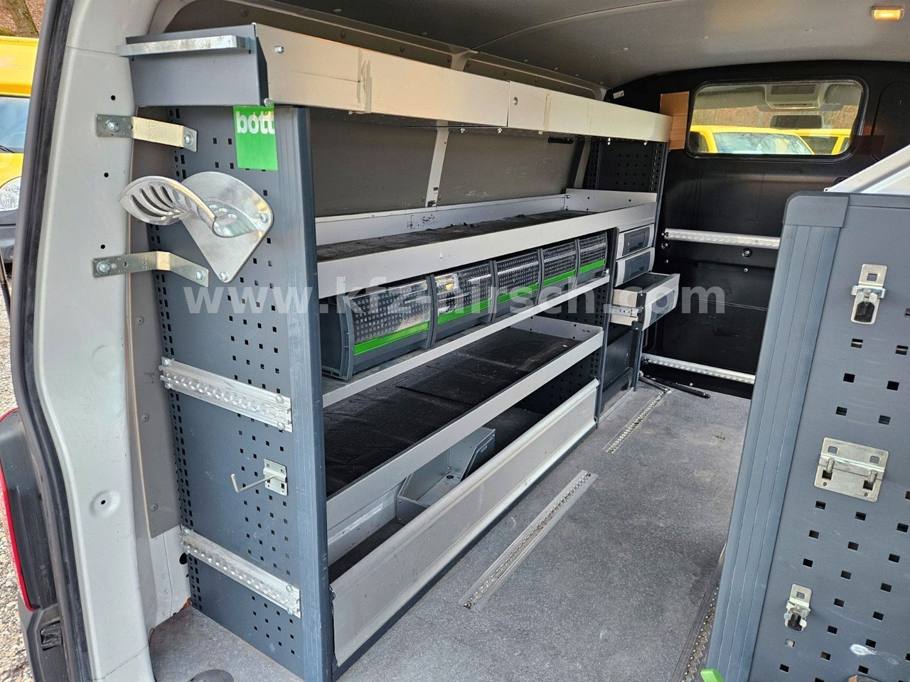 Volkswagen T6 Automatik/ DSG Sortimo Stdhzg Behindertenger. - Passenger van: picture 4 Volkswagen T6 Automatik/ DSG Sortimo Stdhzg Behindertenger. - Passenger van: picture 4