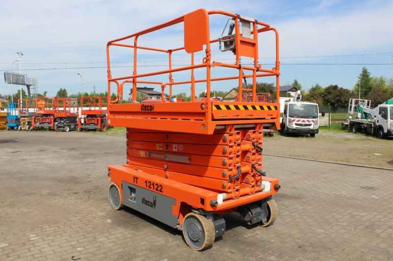 Imer podnośnik nożycowy elektryczny 14 m Imer/Iteco IT12122 - Scissor lift: picture 3 Imer podnośnik nożycowy elektryczny 14 m Imer/Iteco IT12122 - Scissor lift: picture 3