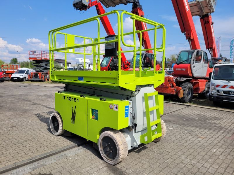Podnośnik nożycowy samojezdny elektryczny 14 m Iteco IT 12151 - Scissor lift: picture 2 Podnośnik nożycowy samojezdny elektryczny 14 m Iteco IT 12151 - Scissor lift: picture 2