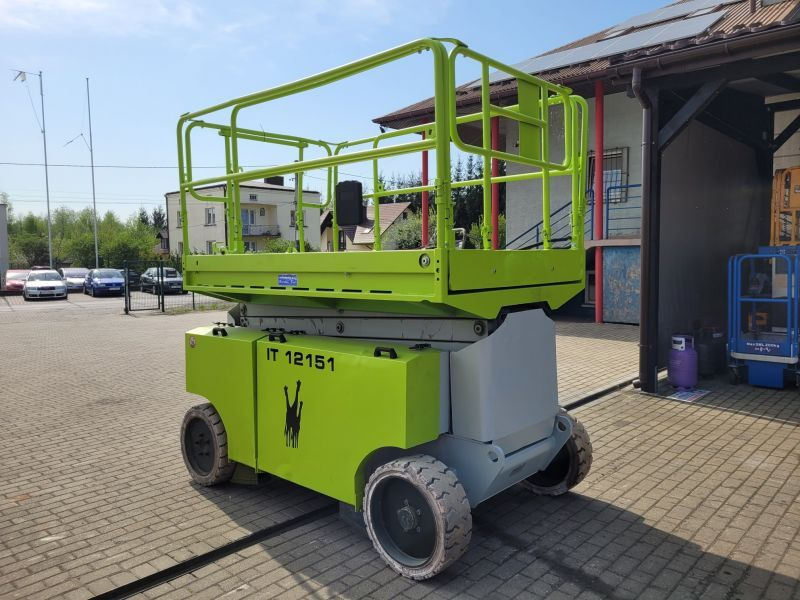 Podnośnik nożycowy samojezdny elektryczny 14 m Iteco IT 12151 - Scissor lift: picture 4 Podnośnik nożycowy samojezdny elektryczny 14 m Iteco IT 12151 - Scissor lift: picture 4