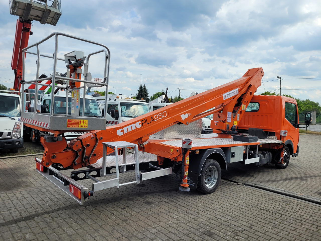 Renault Maxity podnośnik koszowy 25 m CMC PLA250 bucket truck boom lift - Truck mounted aerial platform: picture 4 Renault Maxity podnośnik koszowy 25 m CMC PLA250 bucket truck boom lift - Truck mounted aerial platform: picture 4