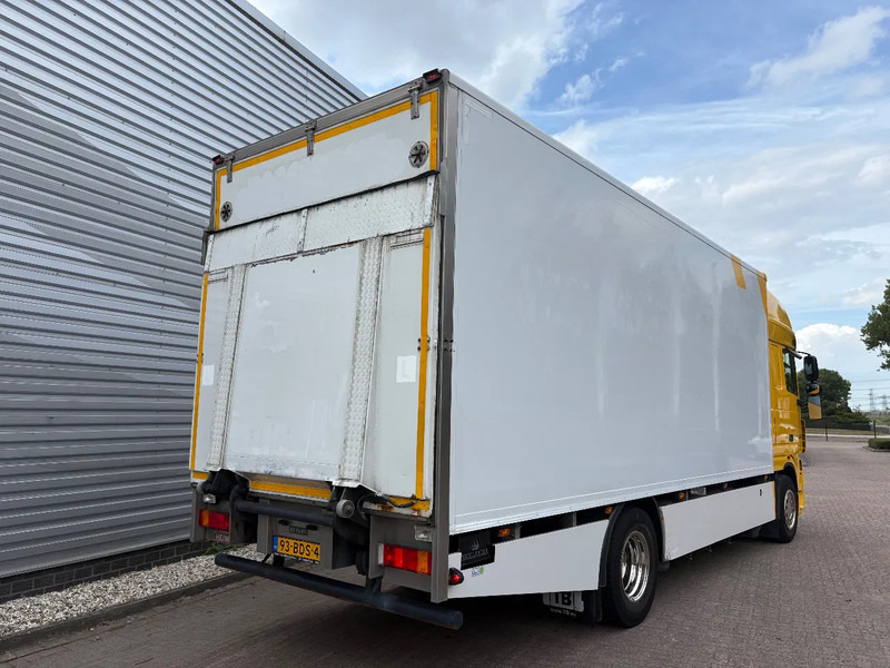 DAF XF 105.460 SUPER SPACE CAB / GEISOLEERDE OPBOUW / DHOLLANDIA 2500 kg / LOW KM - Box truck: picture 4 DAF XF 105.460 SUPER SPACE CAB / GEISOLEERDE OPBOUW / DHOLLANDIA 2500 kg / LOW KM - Box truck: picture 4