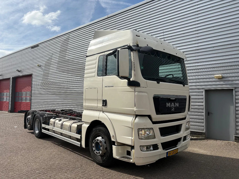 MAN TGX 26.400 / 6x2-2 LL / TUV - APK DECEMBER 2025 / - Cab chassis truck: picture 1 MAN TGX 26.400 / 6x2-2 LL / TUV - APK DECEMBER 2025 / - Cab chassis truck: picture 1