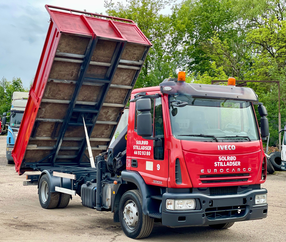 IVECO EUROCARGO - Crane truck: picture 2 IVECO EUROCARGO - Crane truck: picture 2