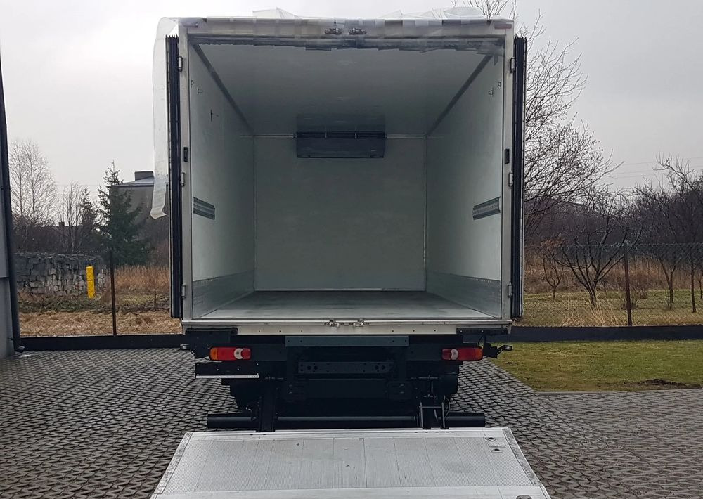 DAF LF 45.180 WINDA CHŁODNIA 15EP 6,20x2,45x2,19 KLIMA - Refrigerator truck: picture 5 DAF LF 45.180 WINDA CHŁODNIA 15EP 6,20x2,45x2,19 KLIMA - Refrigerator truck: picture 5