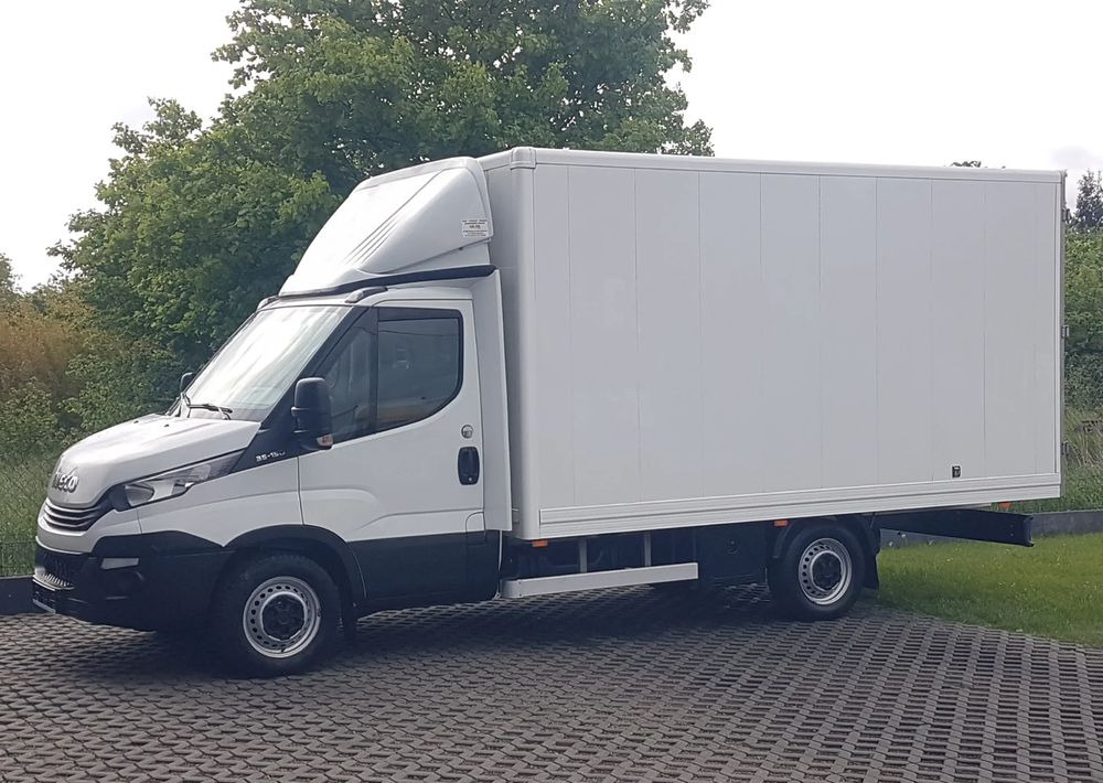 Iveco DAILY 3,0 KLIMA 8EP KONTENER 4,22x2,10x2,11 AC KRAJOWY DMC 3500 KG 35S15 - Box van: picture 2 Iveco DAILY 3,0 KLIMA 8EP KONTENER 4,22x2,10x2,11 AC KRAJOWY DMC 3500 KG 35S15 - Box van: picture 2