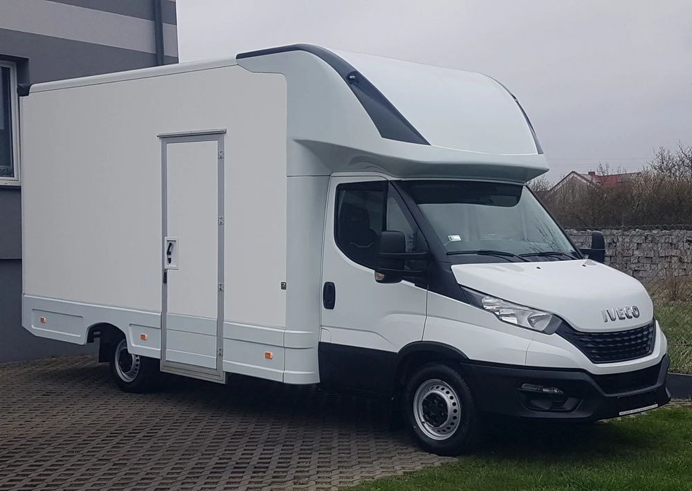Iveco DAILY KONTENER NISKOPODŁOGOWY 4,43x2,23x2,42 SKLEP BAR FOODTRUCK KAMPER KLIMA - Box van: picture 1 Iveco DAILY KONTENER NISKOPODŁOGOWY 4,43x2,23x2,42 SKLEP BAR FOODTRUCK KAMPER KLIMA - Box van: picture 1