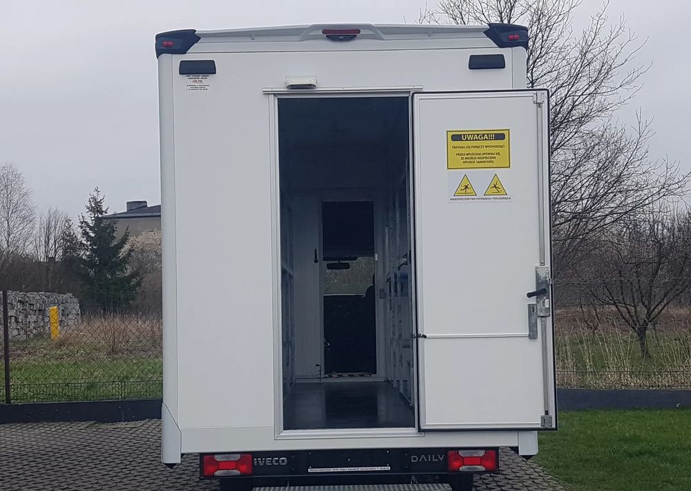 Iveco DAILY KONTENER NISKOPODŁOGOWY 4,43x2,23x2,42 SKLEP BAR FOODTRUCK KAMPER KLIMA - Box van: picture 5 Iveco DAILY KONTENER NISKOPODŁOGOWY 4,43x2,23x2,42 SKLEP BAR FOODTRUCK KAMPER KLIMA - Box van: picture 5