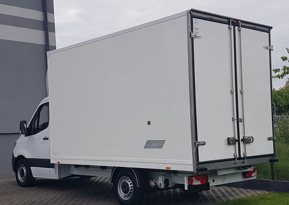 Mercedes-Benz Sprinter KONTENER 8EP 4,12x2,15x2,30 KLIMA 314 CDI MANUAL KRAJOWY AC - Box van: picture 3 Mercedes-Benz Sprinter KONTENER 8EP 4,12x2,15x2,30 KLIMA 314 CDI MANUAL KRAJOWY AC - Box van: picture 3