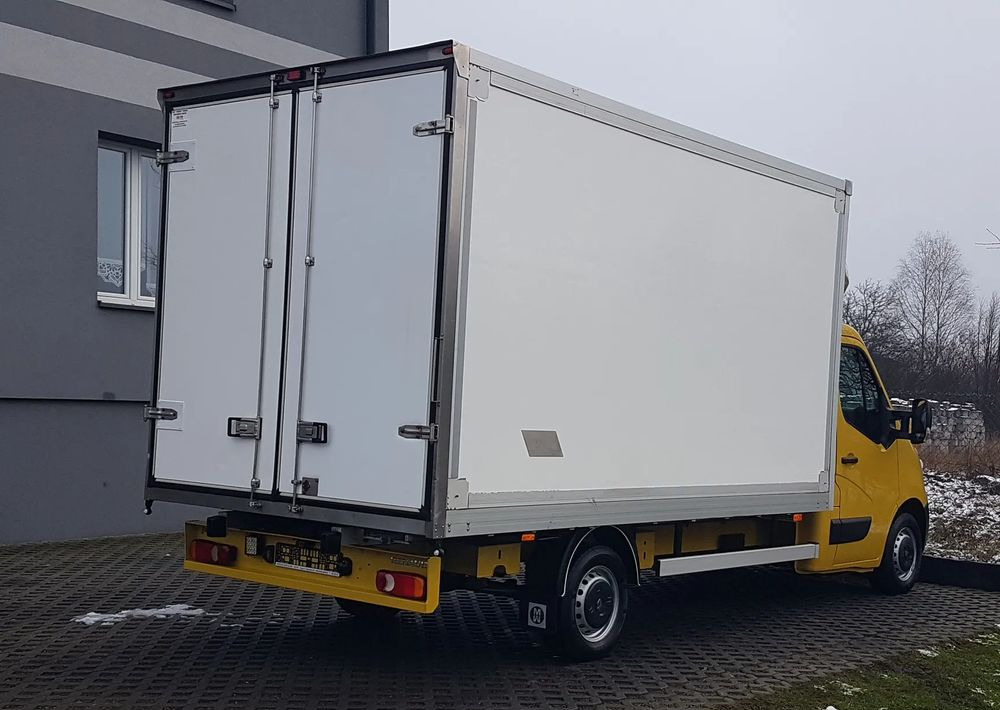 Renault MASTER KONTENER 8EP 4,21x2,23x2,22 KLIMA KRAJOWY MANUAL 6-BIEGÓW - Box van: picture 4 Renault MASTER KONTENER 8EP 4,21x2,23x2,22 KLIMA KRAJOWY MANUAL 6-BIEGÓW - Box van: picture 4