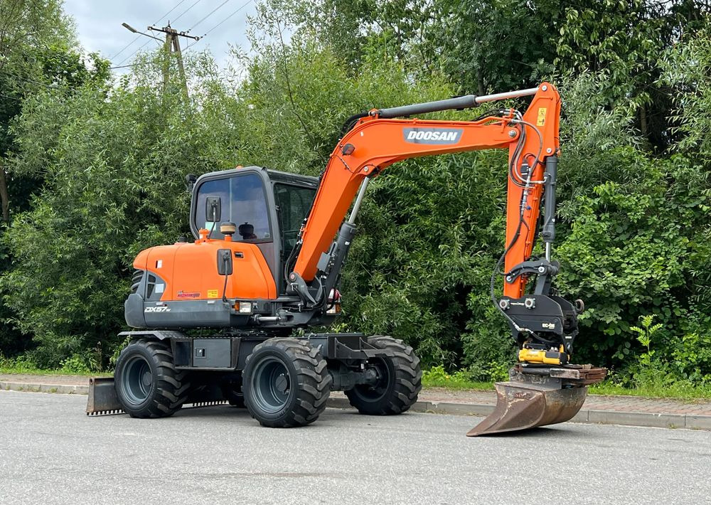 Doosan DOOSAN DX57W *ROTOTILT* 2200 Motogodzin JAK NOWA KOPARKA KOŁOWA STAN PERFEKCYJNY SPROWADZONA - Wheel excavator: picture 2 Doosan DOOSAN DX57W *ROTOTILT* 2200 Motogodzin JAK NOWA KOPARKA KOŁOWA STAN PERFEKCYJNY SPROWADZONA - Wheel excavator: picture 2