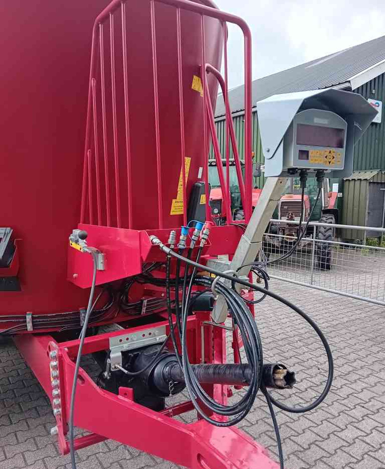BVL V-Mix Plus 22-2S Voermengwagen Voermachines - Forage mixer wagon: picture 4 BVL V-Mix Plus 22-2S Voermengwagen Voermachines - Forage mixer wagon: picture 4
