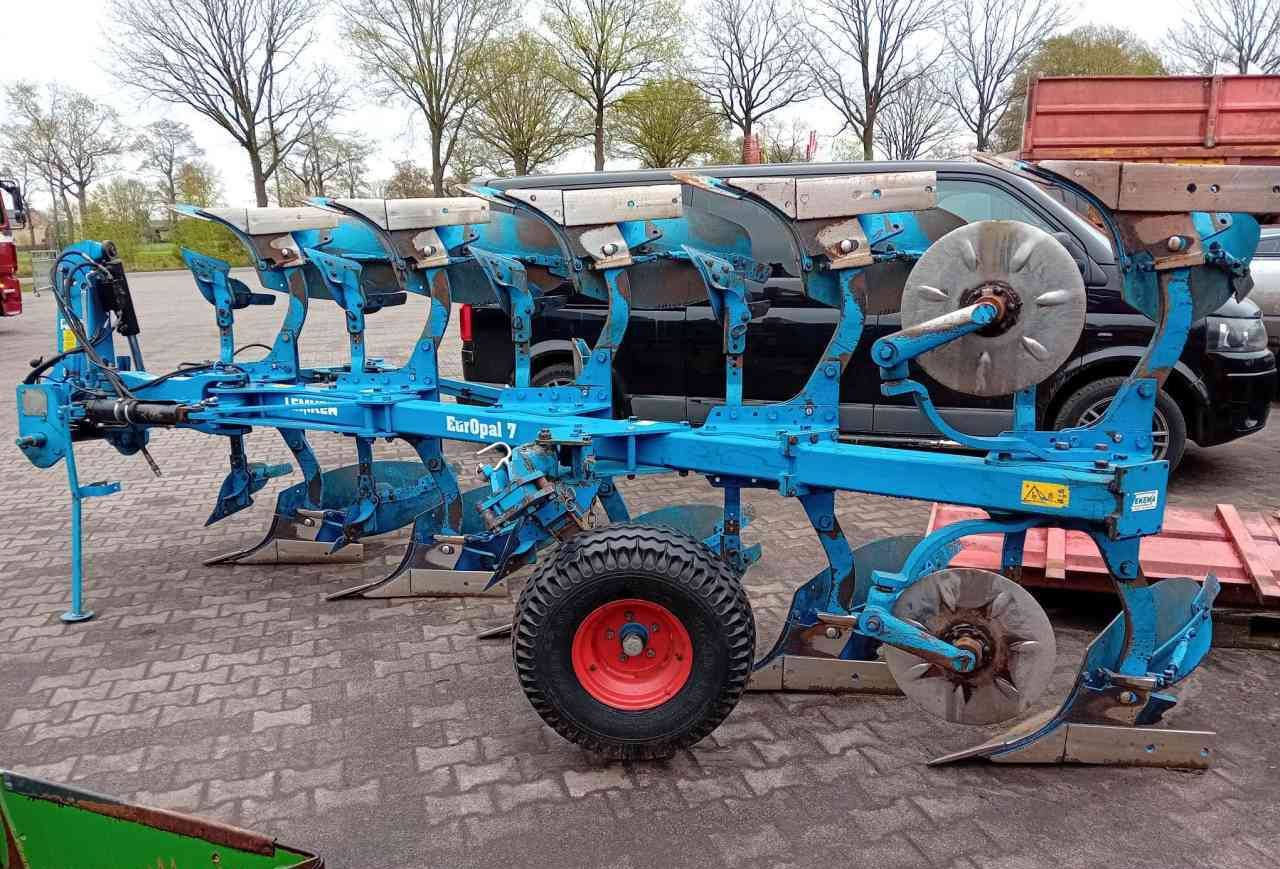 Lemken Europal 7 4+1 N90 - Plow: picture 2 Lemken Europal 7 4+1 N90 - Plow: picture 2