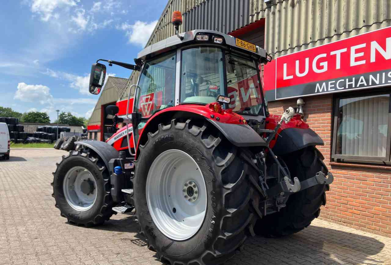 Massey Ferguson 5S.125 Dyna-4 Essential tractoren. - Farm tractor: picture 4 Massey Ferguson 5S.125 Dyna-4 Essential tractoren. - Farm tractor: picture 4