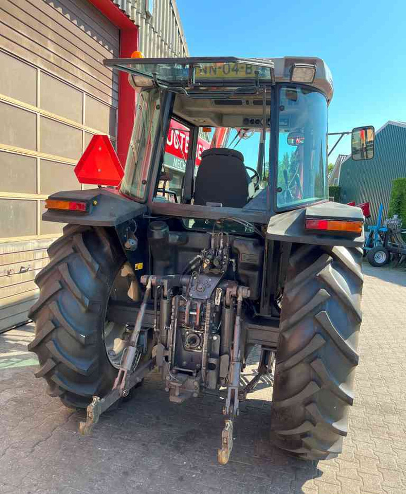 Farm tractor Massey Ferguson 6140 Dynashift met Mailleux voorlader tractoren *Verkocht/sold*: picture 7