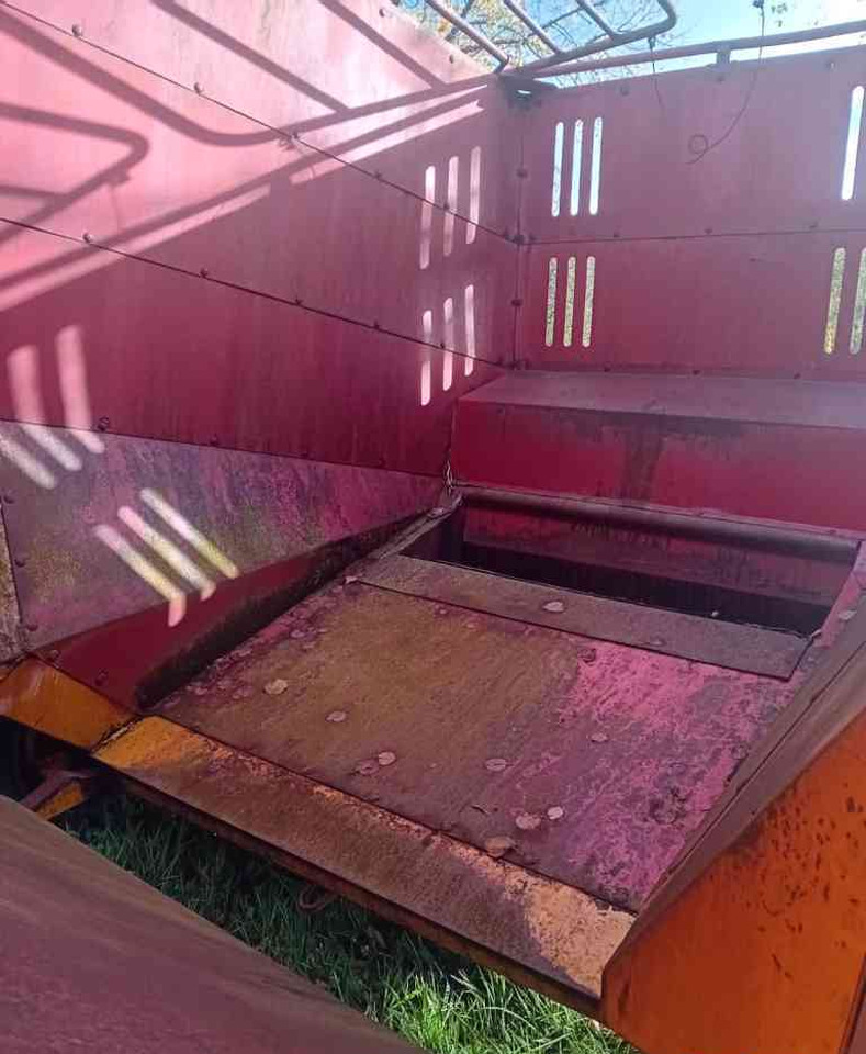 Taarup 1015 *Verkocht/sold* - Self-loading wagon: picture 4 Taarup 1015 *Verkocht/sold* - Self-loading wagon: picture 4