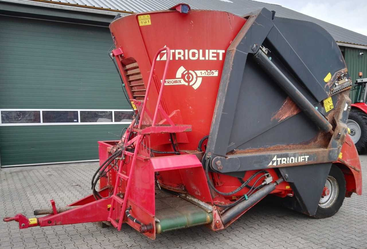Trioliet Trioliet Triomix 12 1-1200 Mengwagen Voermachines - Forage mixer wagon: picture 1 Trioliet Trioliet Triomix 12 1-1200 Mengwagen Voermachines - Forage mixer wagon: picture 1