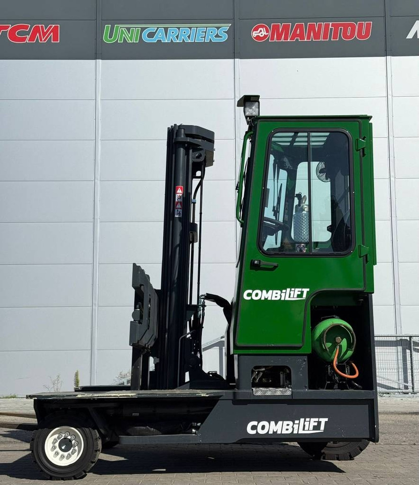 Combilift C 4000 LPG - 4-way reach truck: picture 4 Combilift C 4000 LPG - 4-way reach truck: picture 4