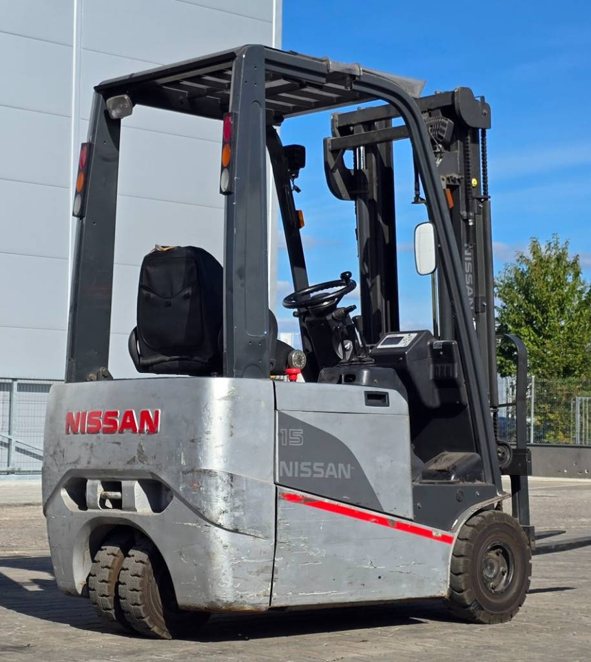 Nissan 1N1L 15Q - Electric forklift: picture 5 Nissan 1N1L 15Q - Electric forklift: picture 5