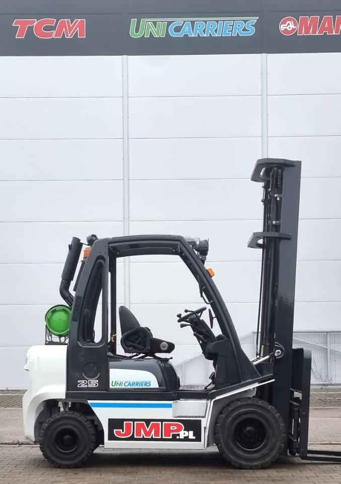 UniCarriers U1D2A25LQ DX25 - LPG forklift: picture 4 UniCarriers U1D2A25LQ DX25 - LPG forklift: picture 4