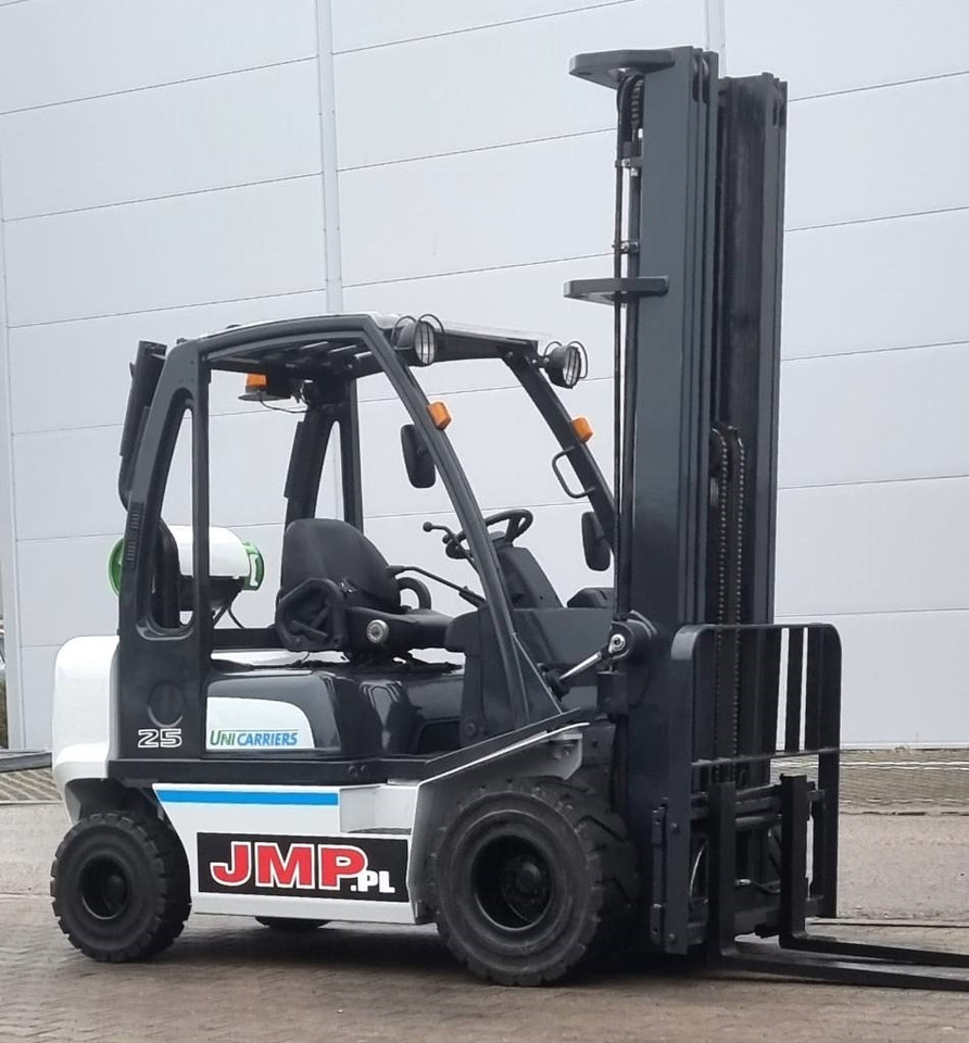 UniCarriers U1D2A25LQ DX25 - LPG forklift: picture 5 UniCarriers U1D2A25LQ DX25 - LPG forklift: picture 5