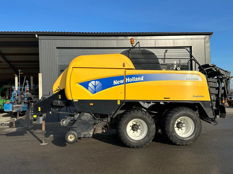 New Holland BB9060 CropCutter - Agricultural machinery: picture 4 New Holland BB9060 CropCutter - Agricultural machinery: picture 4