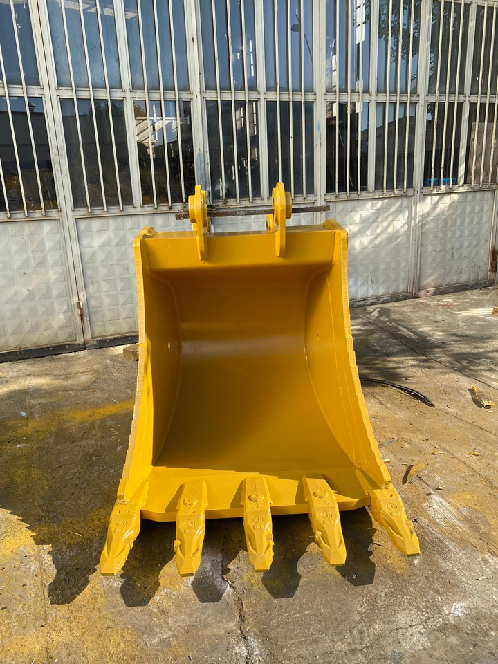 CAT Rock Bucket - Excavator bucket for Construction machinery: picture 3 CAT Rock Bucket - Excavator bucket for Construction machinery: picture 3