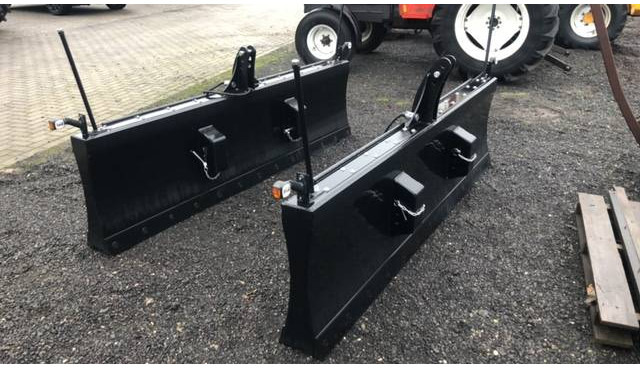 Bemu Frontschuif 2.50 Meter - Attachment for Agricultural machinery: picture 1 Bemu Frontschuif 2.50 Meter - Attachment for Agricultural machinery: picture 1