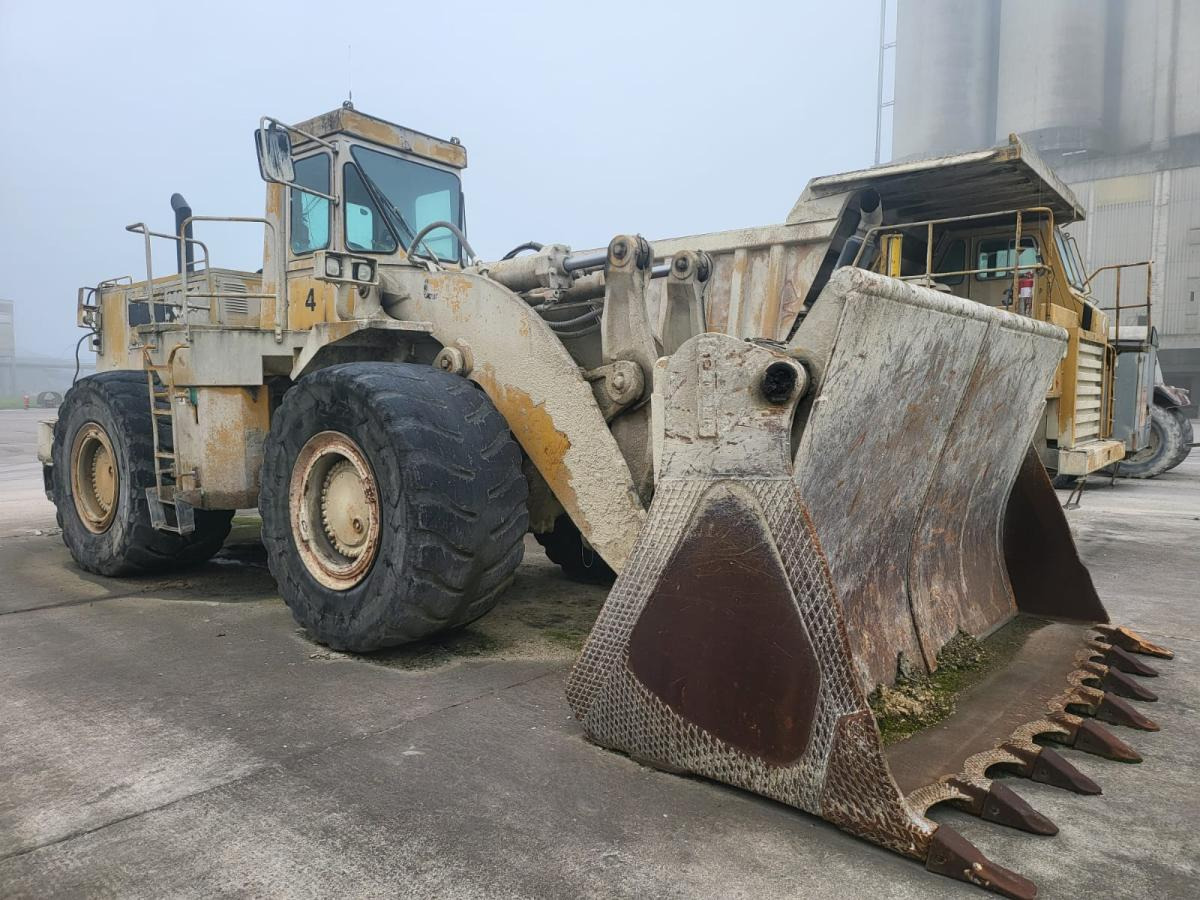 Caterpillar 988B - Wheel loader: picture 1 Caterpillar 988B - Wheel loader: picture 1