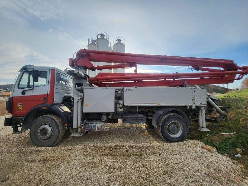 Mercedes 1922 - Concrete pump truck: picture 4 Mercedes 1922 - Concrete pump truck: picture 4