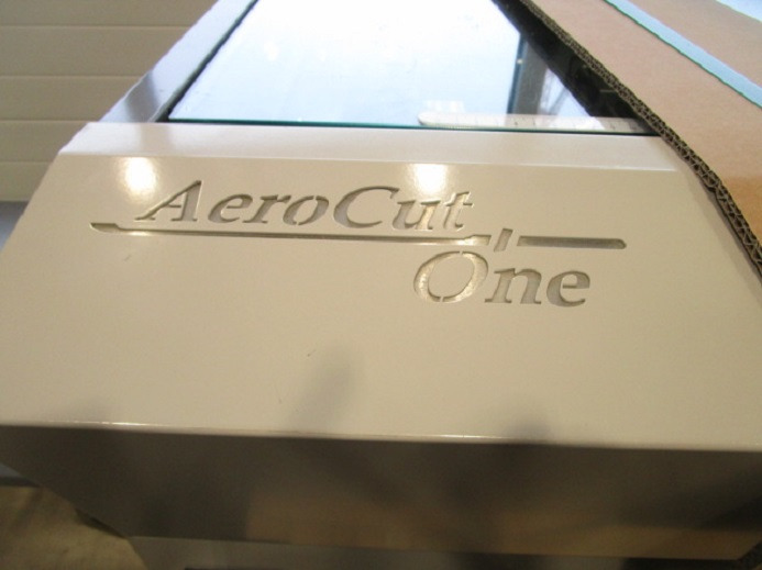 AUTOMATISCHES SCHNEIDSYSTEM UCHIDA AEROCUT ONE - Paper cutting machine: picture 3 AUTOMATISCHES SCHNEIDSYSTEM UCHIDA AEROCUT ONE - Paper cutting machine: picture 3