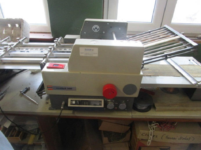 TISCH-FALZMASCHINE MB MULTIPLI 382 PBA - Folding machine: picture 4 TISCH-FALZMASCHINE MB MULTIPLI 382 PBA - Folding machine: picture 4