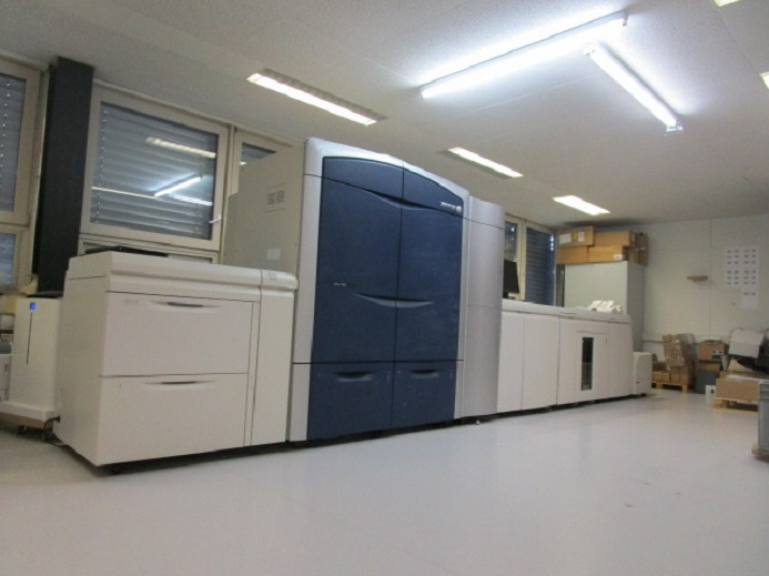 XEROX COLORPRESS 1000 / Colour 1000 mit Freeflow Printserver und Clear Toner - Digital printing machine: picture 2 XEROX COLORPRESS 1000 / Colour 1000 mit Freeflow Printserver und Clear Toner - Digital printing machine: picture 2