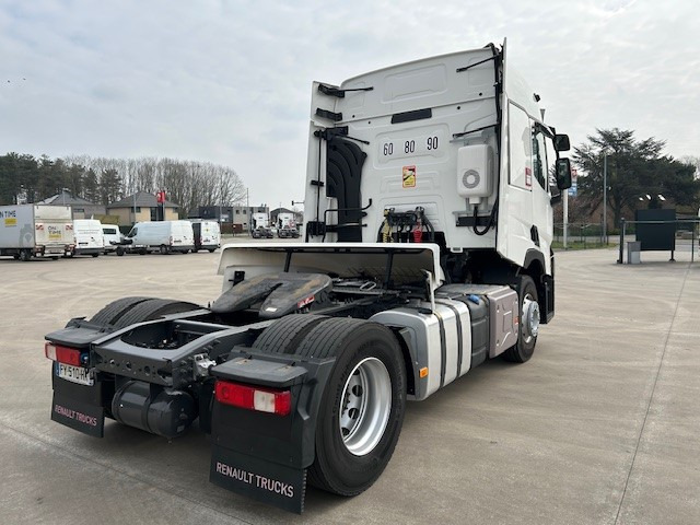 Renault Trucks T - Tractor unit: picture 3 Renault Trucks T - Tractor unit: picture 3