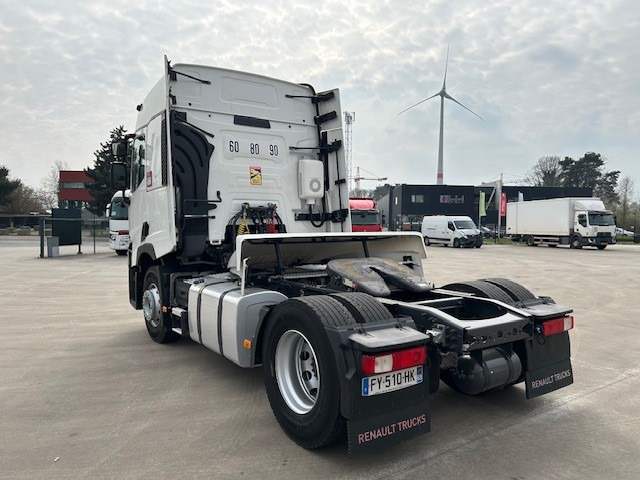 Renault Trucks T - Tractor unit: picture 4 Renault Trucks T - Tractor unit: picture 4