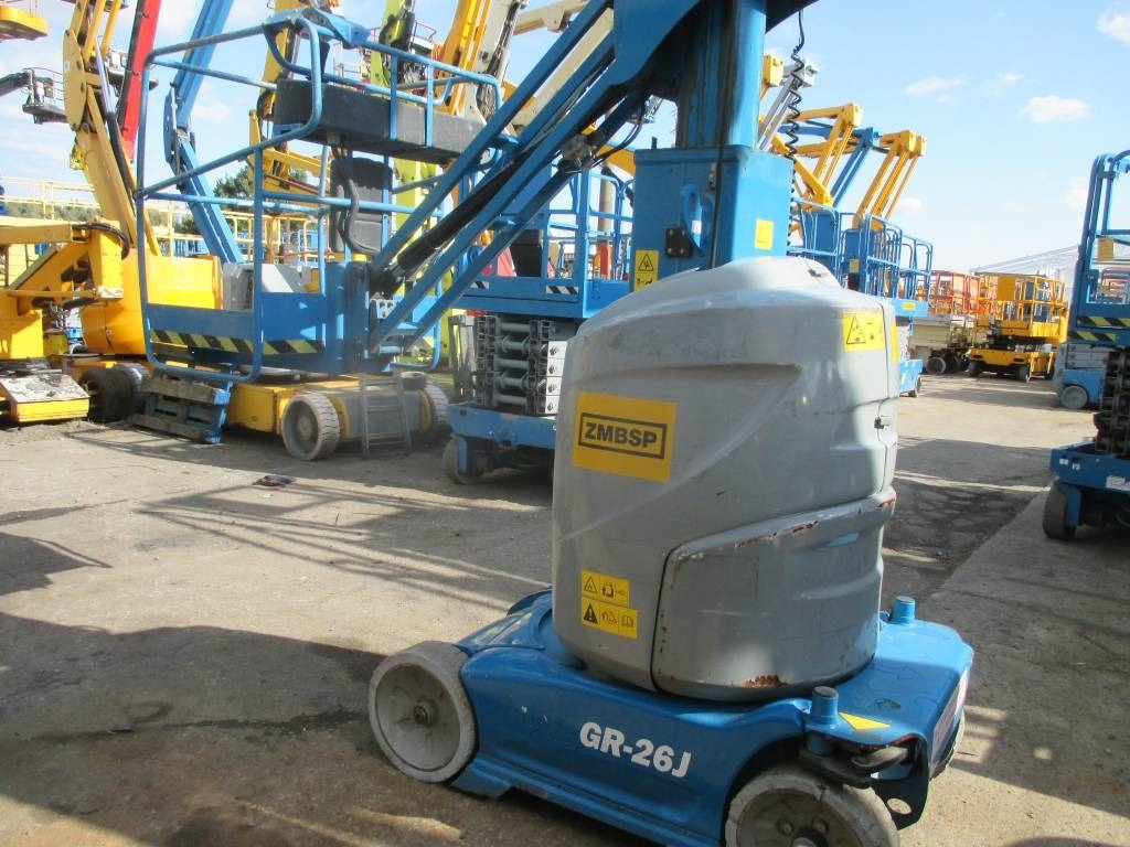 Genie GR 26 J - Vertical mast lift: picture 4 Genie GR 26 J - Vertical mast lift: picture 4