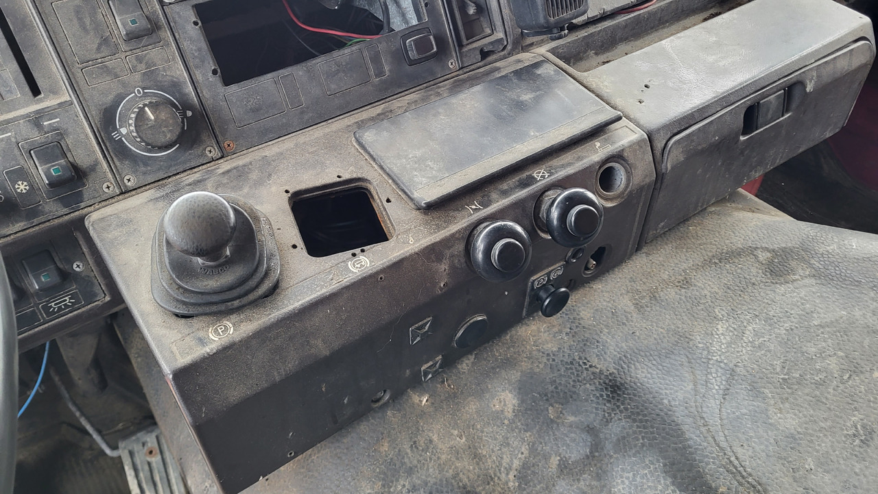 Tractor unit SCANIA R 142 H 6X2 SU KRANU: picture 35