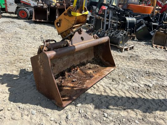 Godet inclinable - axe 60 mm - Bucket: picture 2 Godet inclinable - axe 60 mm - Bucket: picture 2