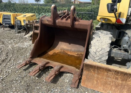 Godet pour pelle Volvo - Excavator bucket: picture 3 Godet pour pelle Volvo - Excavator bucket: picture 3