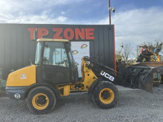 JCB 406 à 23500 € HT - Compact loader: picture 1 JCB 406 à 23500 € HT - Compact loader: picture 1