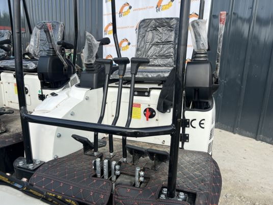 Mini excavator JPC HT13: picture 7