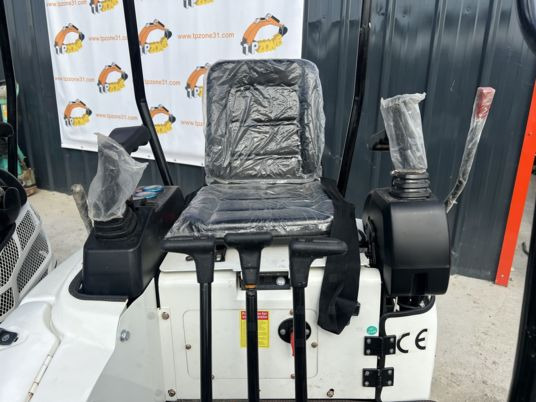 Mini excavator JPC HT13: picture 6