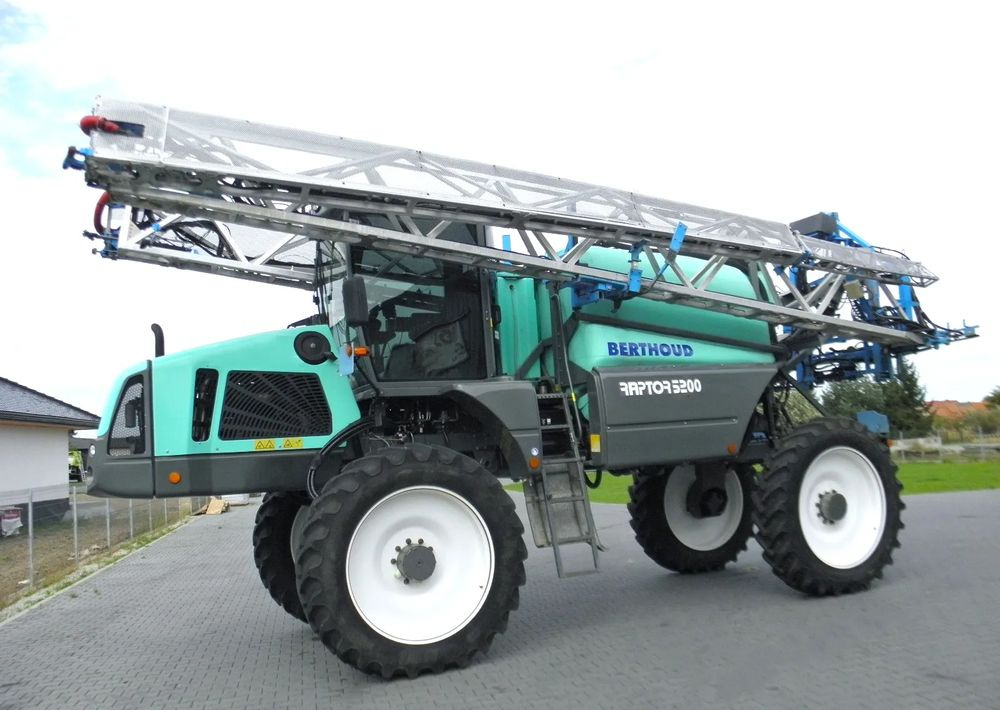 Berthoud Raptor 5200 2012 Rok, 36M, H-145cm, GPS, Nie Malowany, Stan Bardzo Dobry - Sprayer: picture 4 Berthoud Raptor 5200 2012 Rok, 36M, H-145cm, GPS, Nie Malowany, Stan Bardzo Dobry - Sprayer: picture 4
