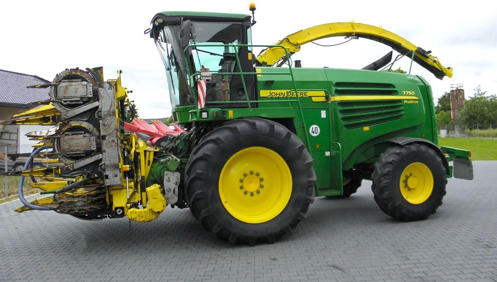 John Deere 7750 ProDrive 2008 Rok, +Kemper 375, +podbieracz do traw, Nie Malowany, Stan Bardzo Dobry - Forage harvester: picture 1 John Deere 7750 ProDrive 2008 Rok, +Kemper 375, +podbieracz do traw, Nie Malowany, Stan Bardzo Dobry - Forage harvester: picture 1
