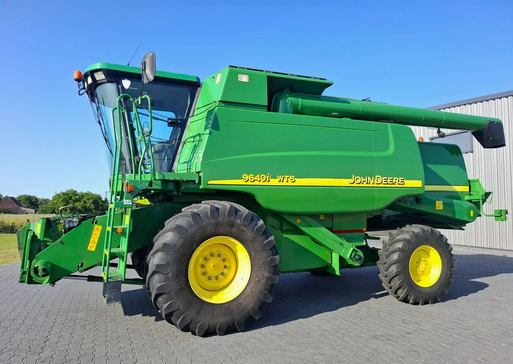 John Deere WTS 9640i 2005 Rok, heder 6,1m, Stol do rzepaku, Nie Malowany, Stan Bardzo Dobry - Combine harvester: picture 1 John Deere WTS 9640i 2005 Rok, heder 6,1m, Stol do rzepaku, Nie Malowany, Stan Bardzo Dobry - Combine harvester: picture 1